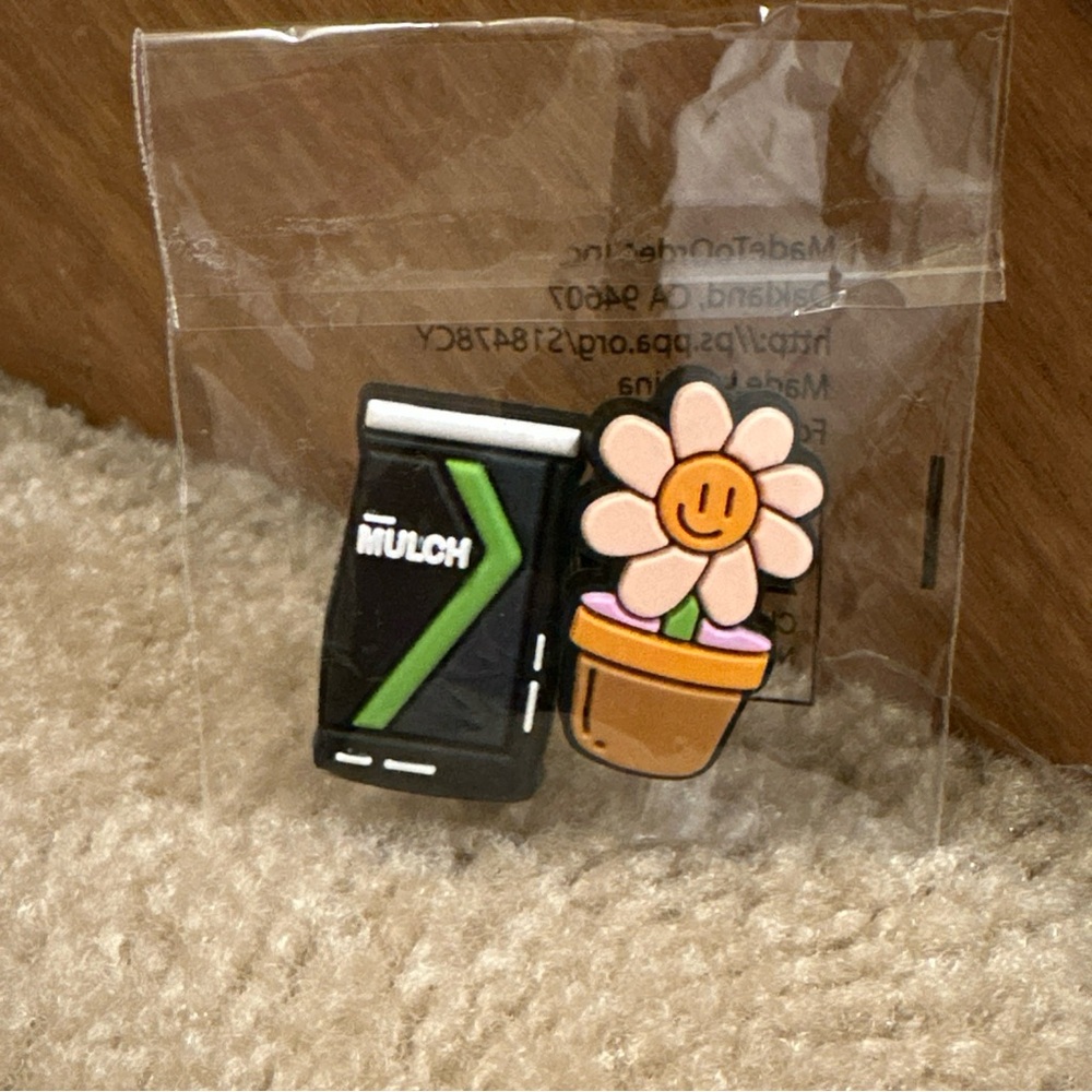 CROCS Charms Mulch and Flower Pot new